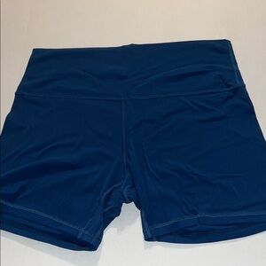 Lululemon 6โ align shorts